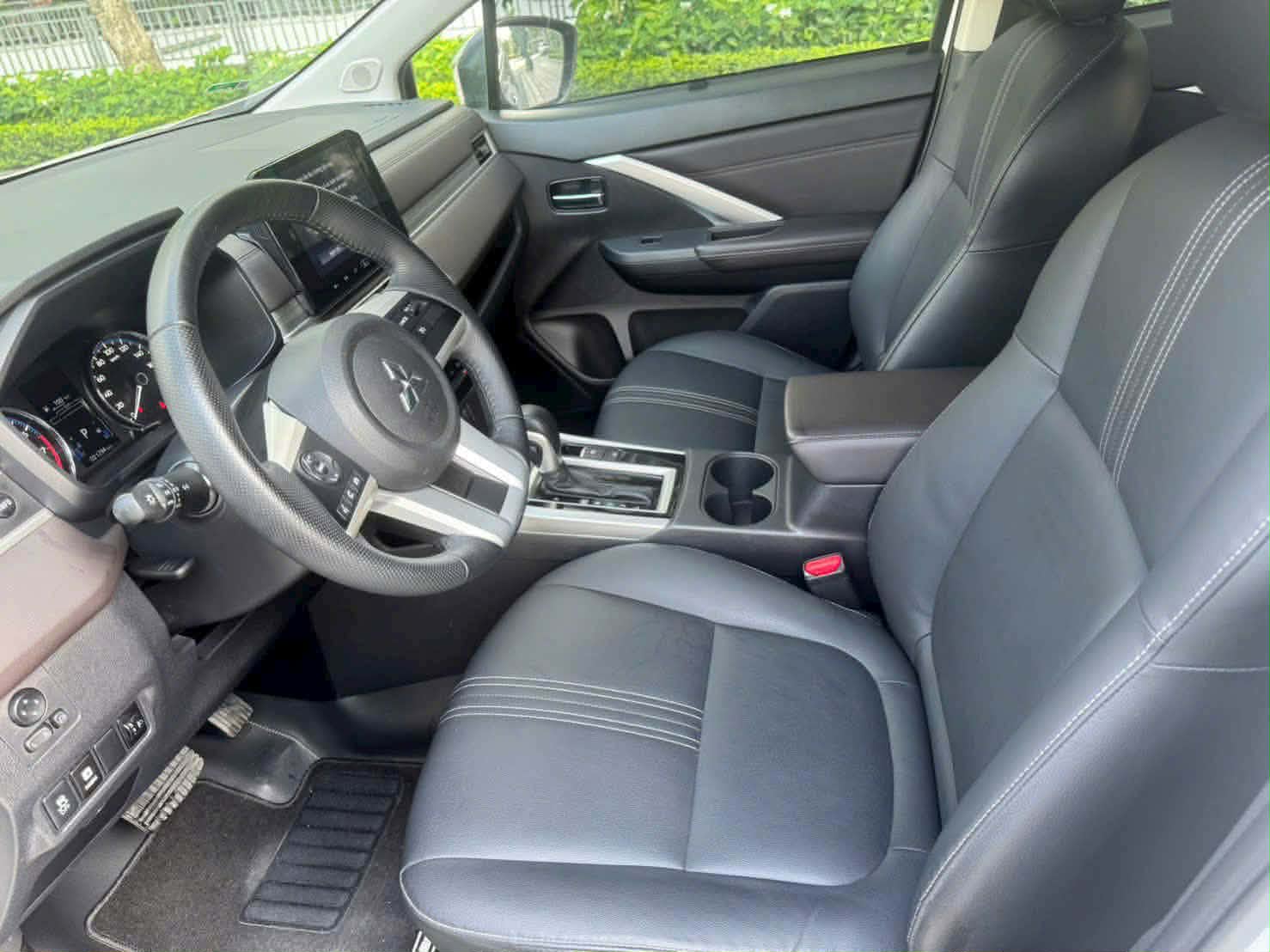 7-Seater photo 4