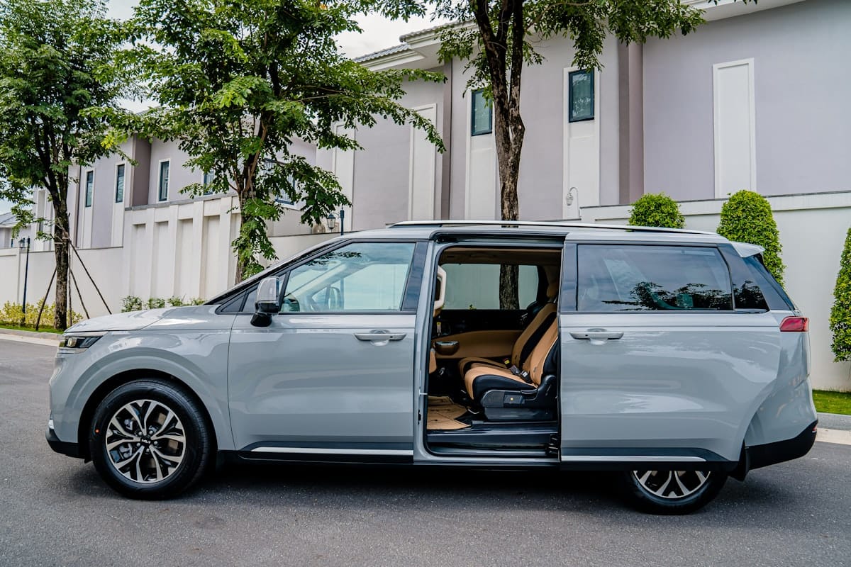 MPV / AUV available for rent