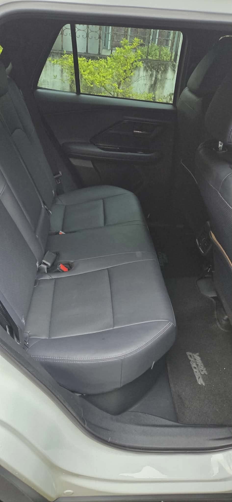 Toyota Yaris Hybrid photo 4