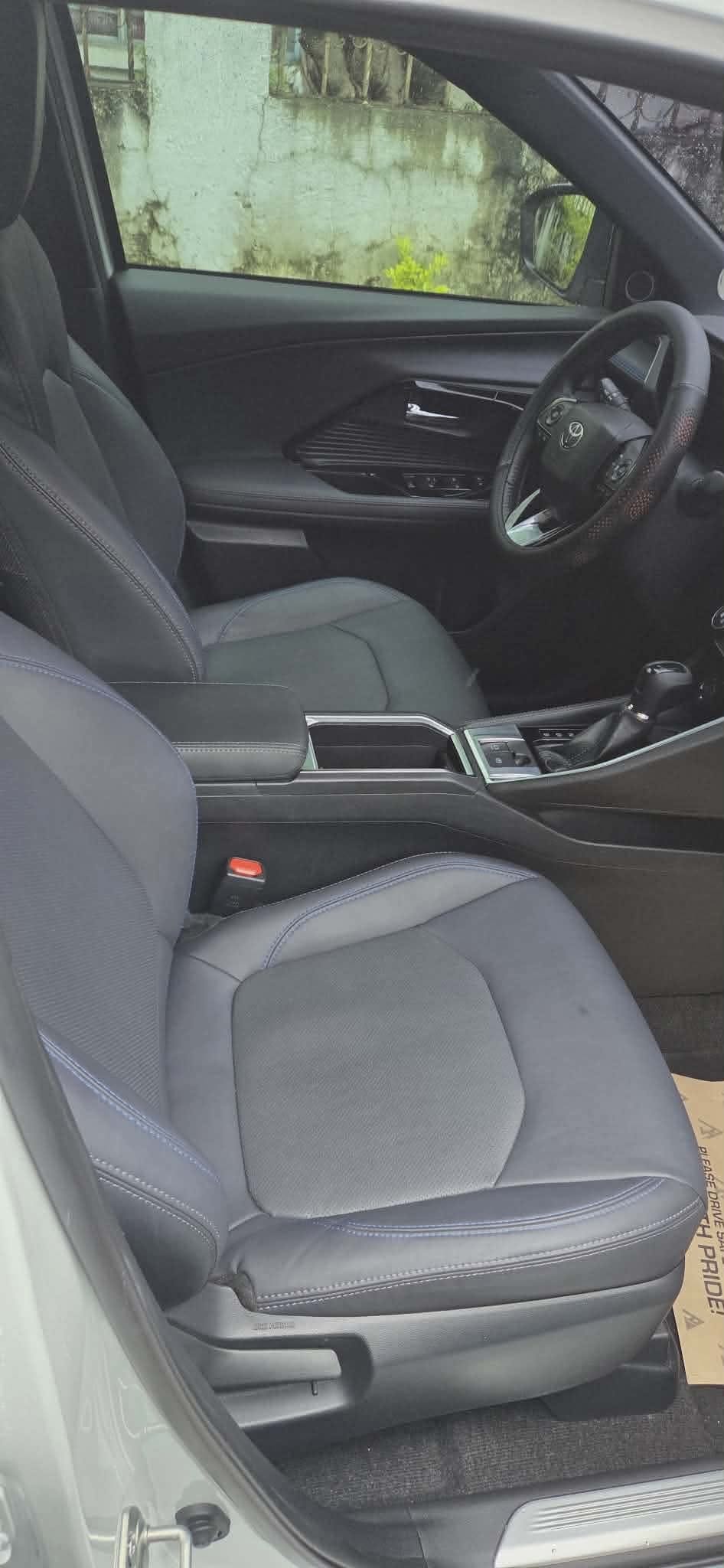 Toyota Yaris Hybrid photo 5